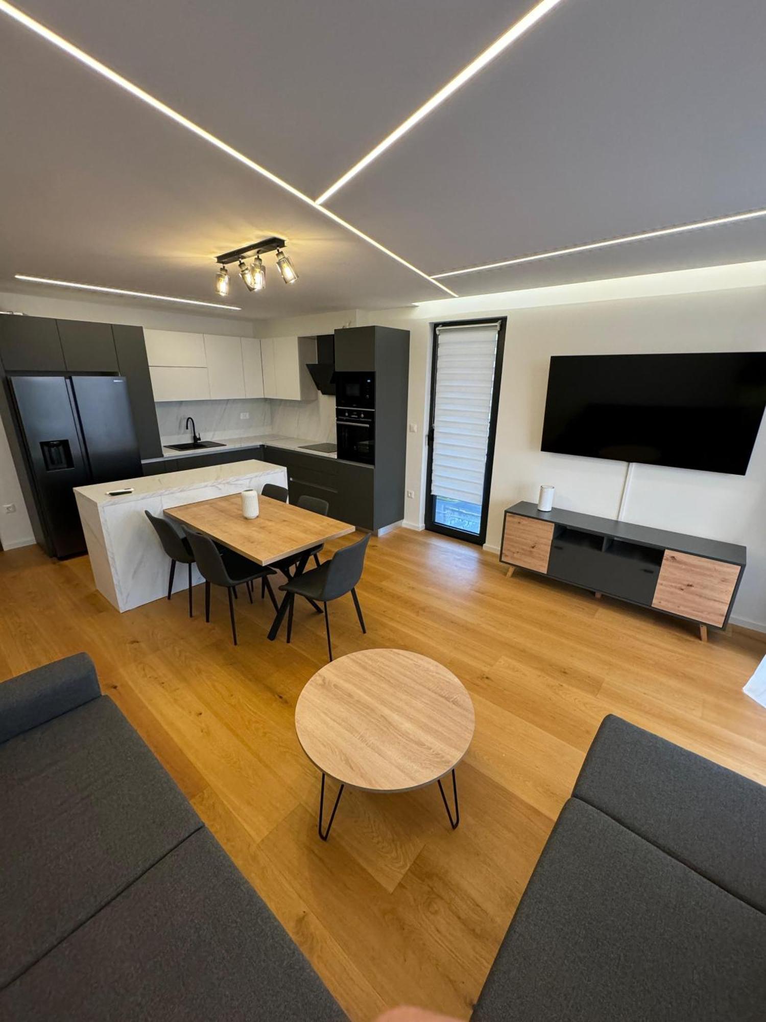 Andro Apartma